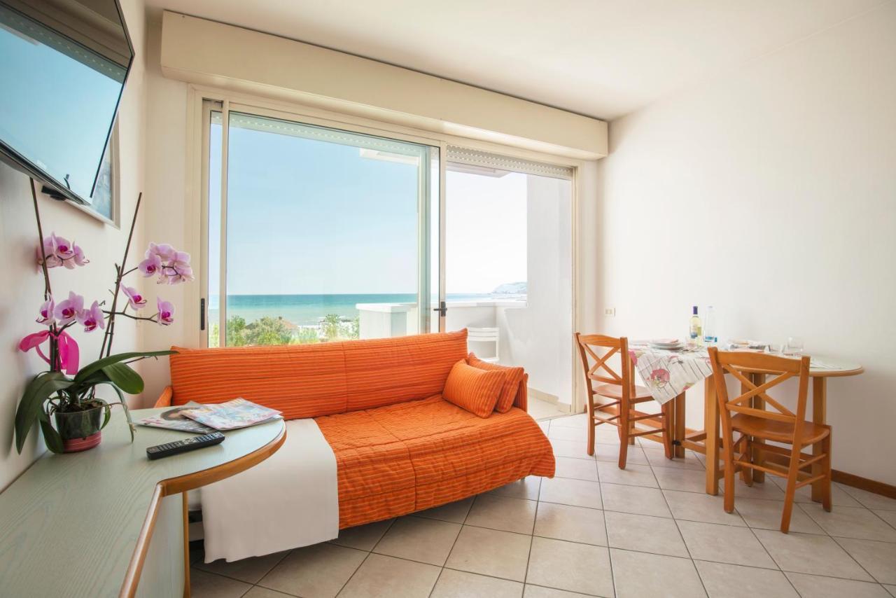 Hotel Residence Imperial Misano Adriatico Kültér fotó