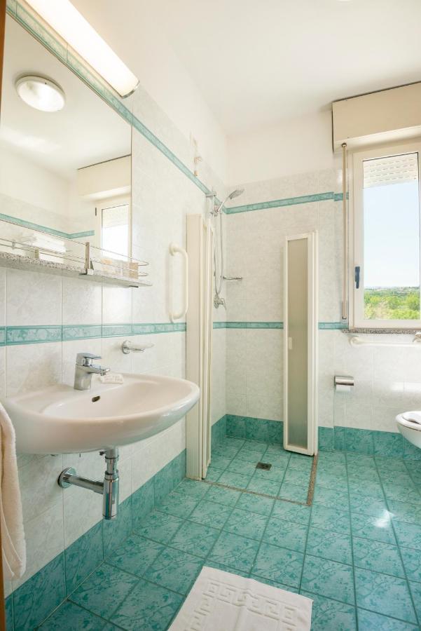 Hotel Residence Imperial Misano Adriatico Kültér fotó